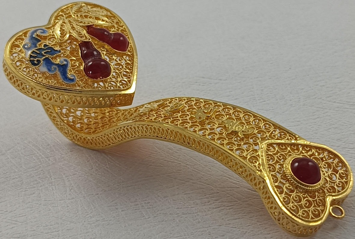 �������